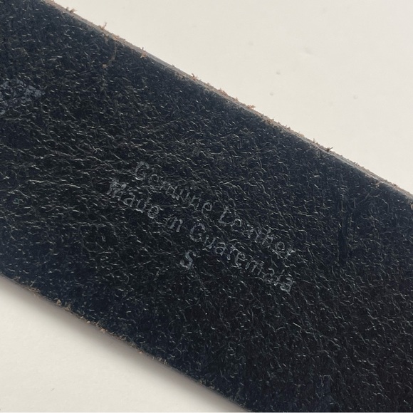 Black Leather Men’s Old Navy Belt - Picture 10 of 13